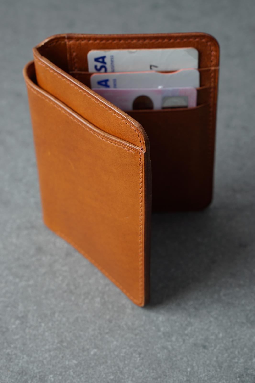 Portofel din piele lucrat 100% manual din piele naturală, maro