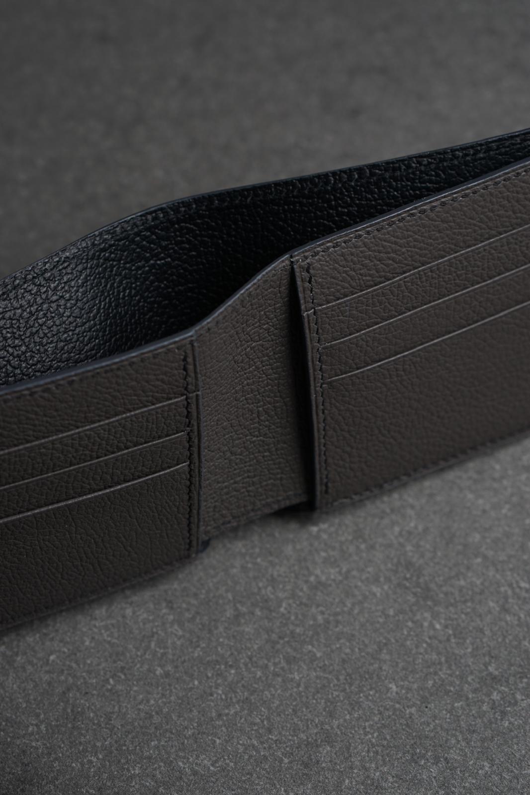 Portofel din piele lucrat 100% manual din piele gri