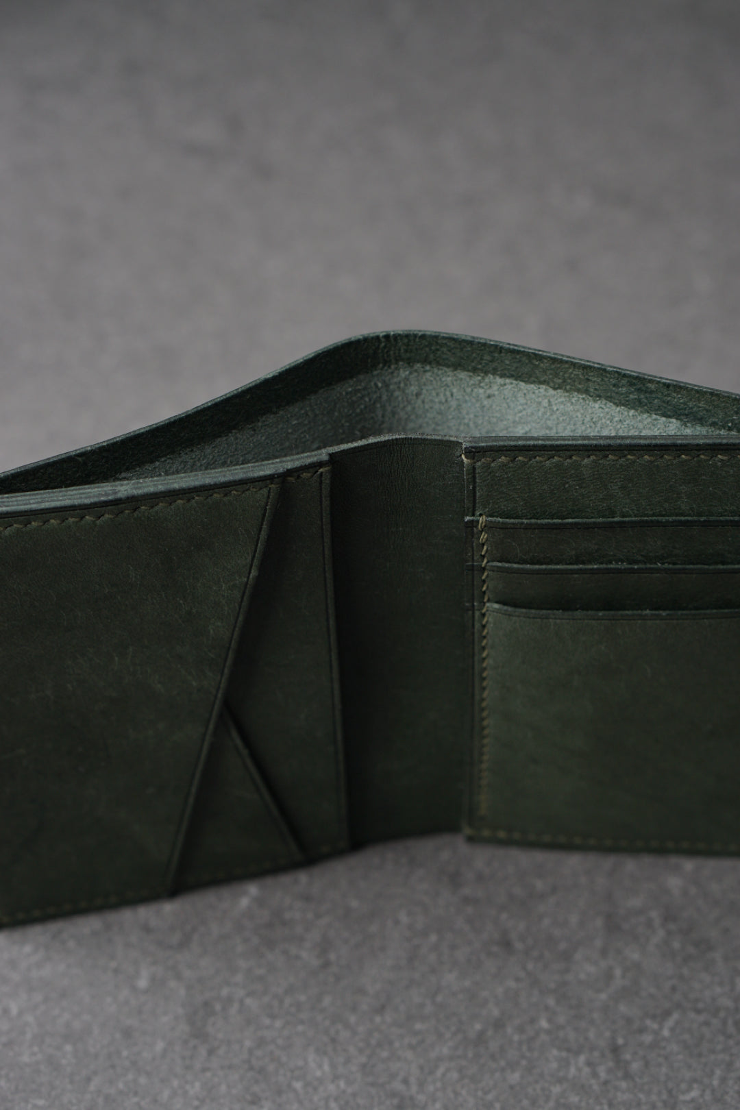 Portofel din piele lucrat 100% manual din piele naturală, Verde