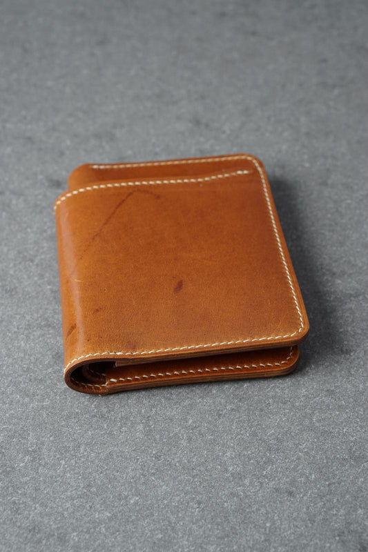 Portofel din piele lucrat 100% manual din piele naturală, Maro