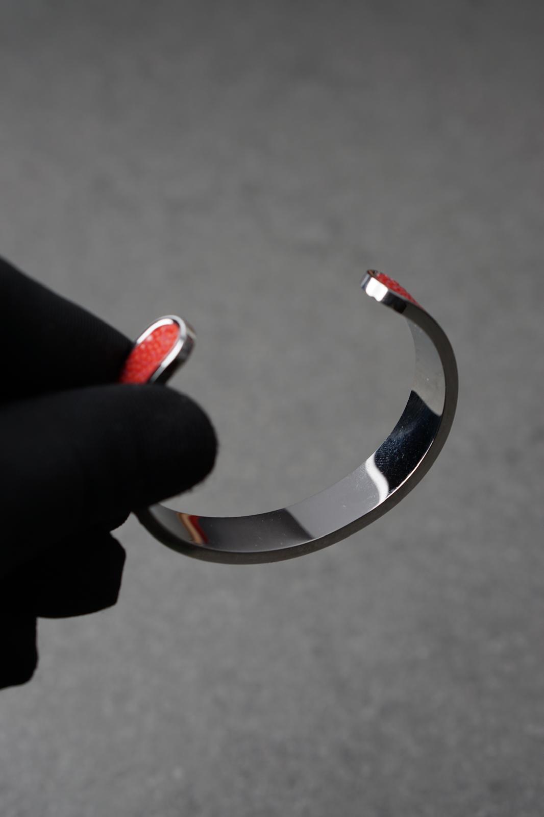 Bratara dama din inox 316 L cu insertie de piele rosie