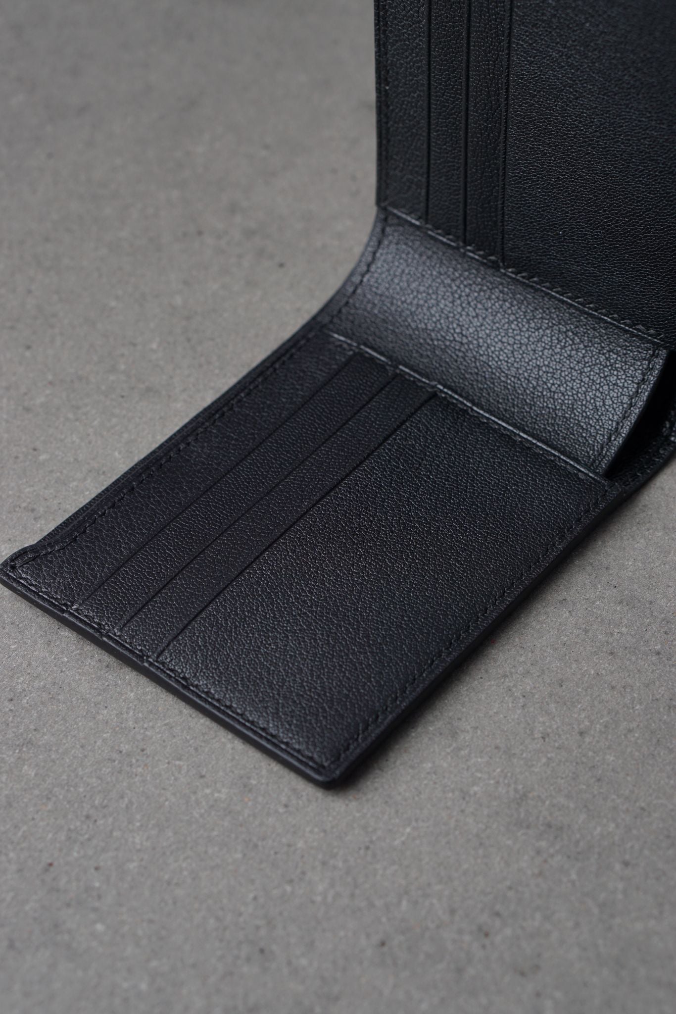 Portofel din piele de ALIGATOR lucrat 100% manual, Negru