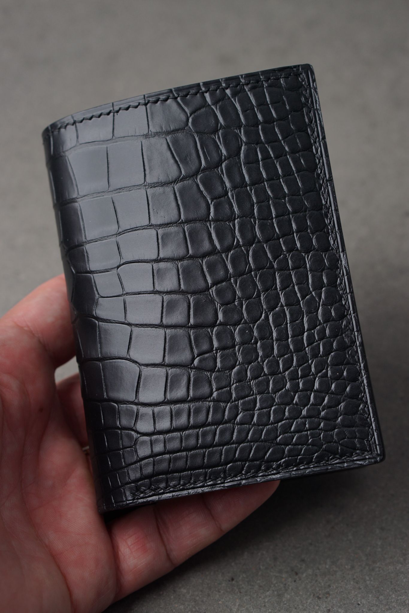 Portofel din piele de ALIGATOR lucrat 100% manual, Negru