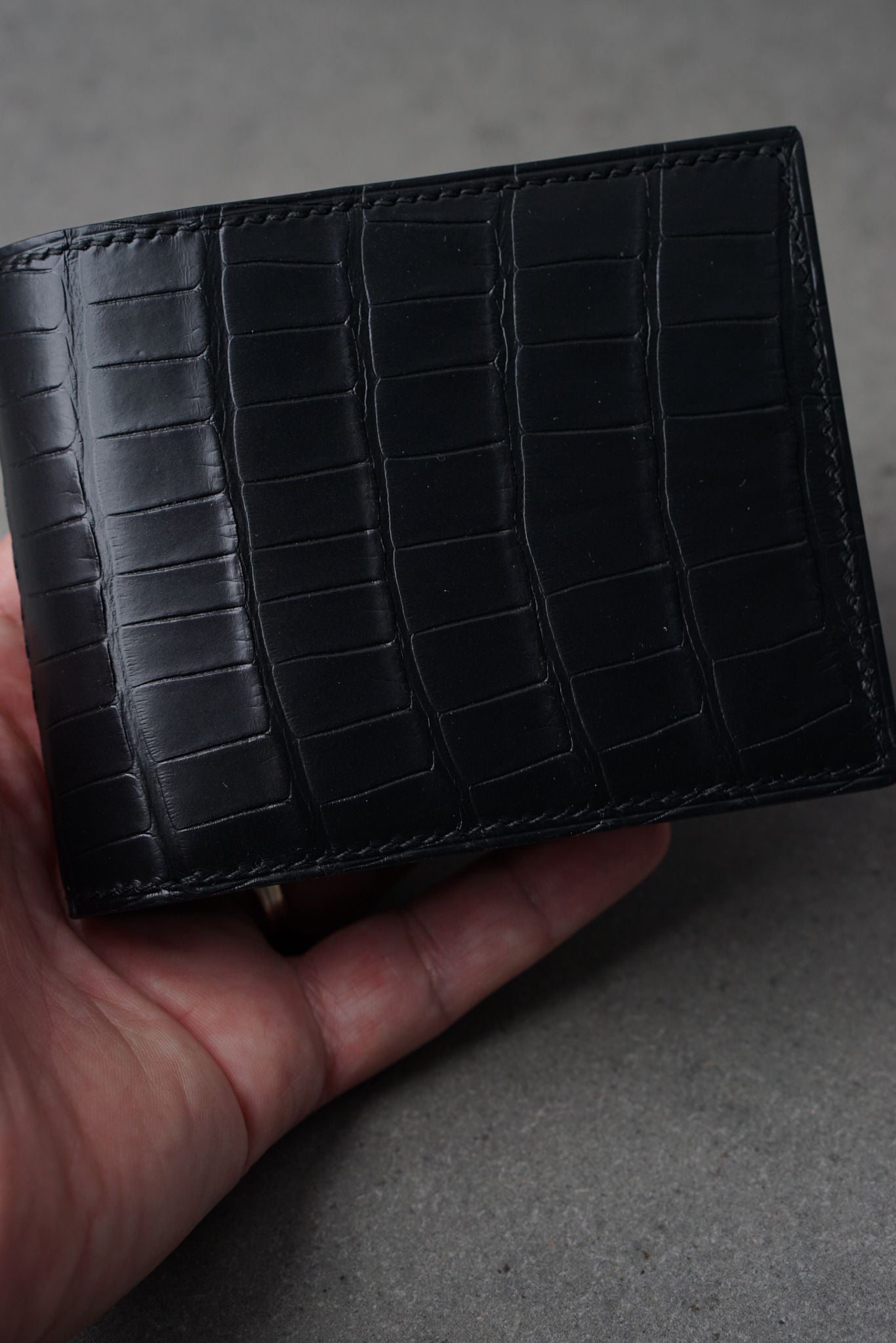 Portofel din piele de ALIGATOR lucrat 100% manual, Negru
