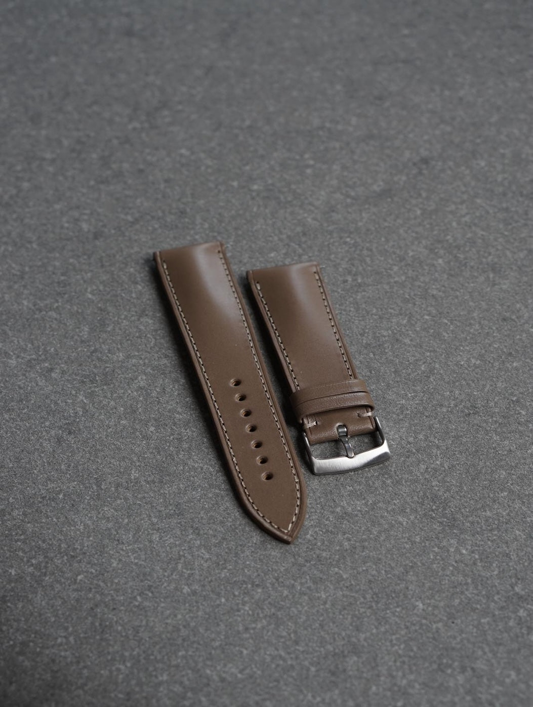 Curea de ceas profil Bombat din piele full-grain etoupe(gri/maro) Buttero + Zermatt
