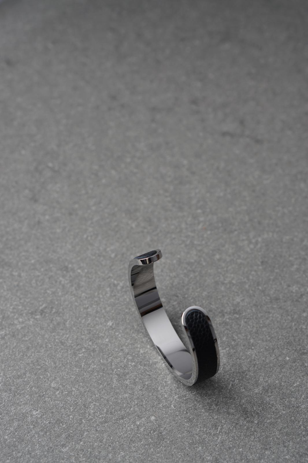 Bratara dama din inox 316 L cu insertie de piele neagra