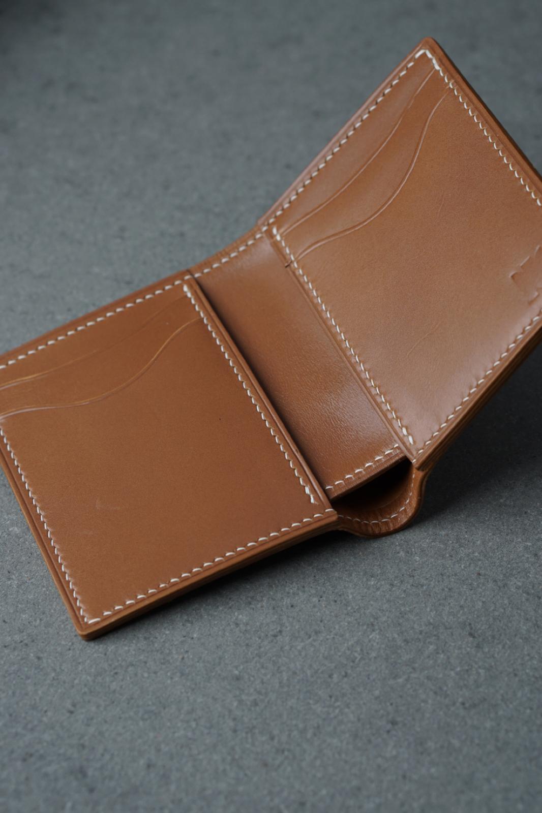 Portofel din piele lucrat 100% manual din piele