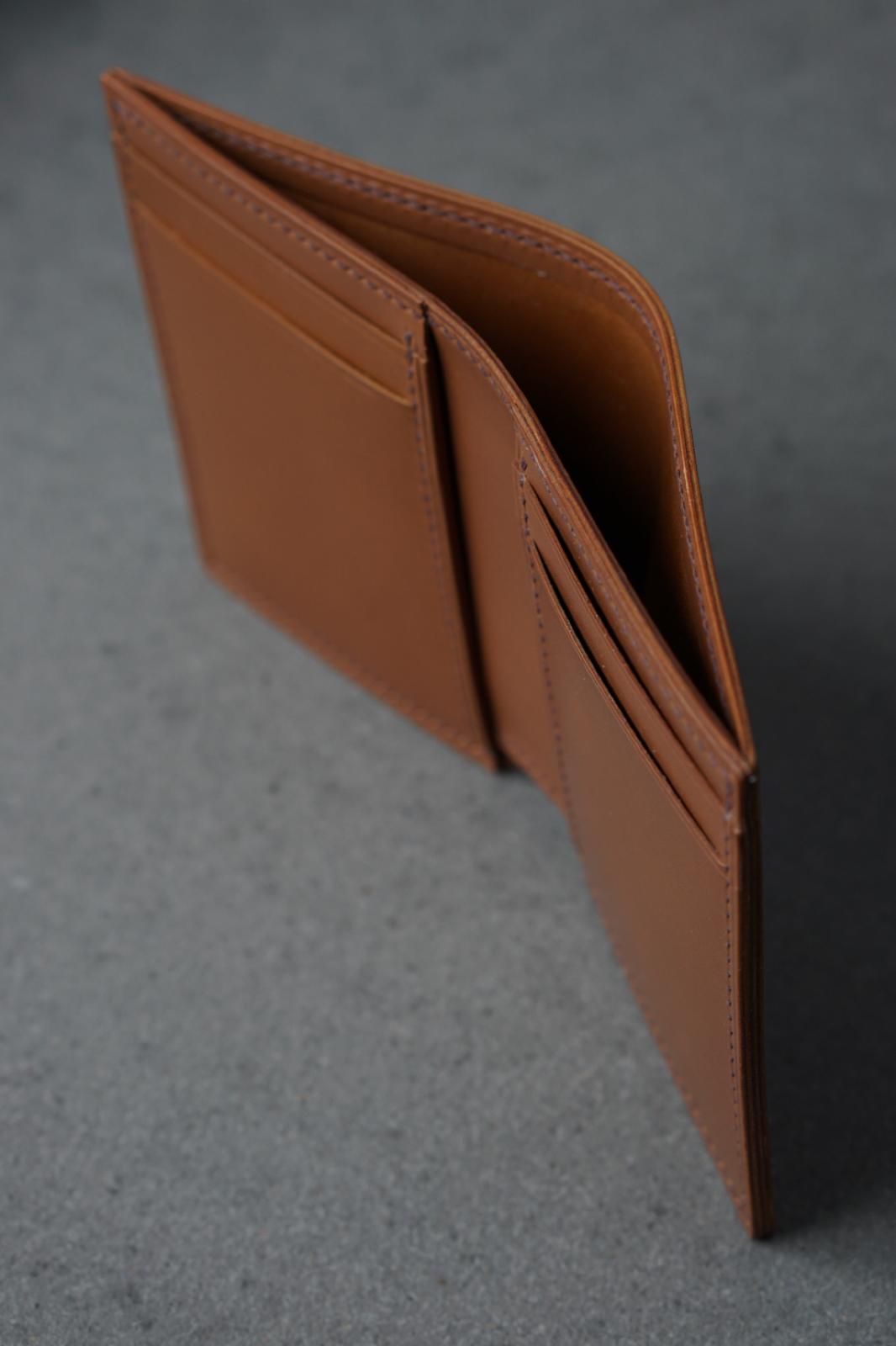 Portofel din piele lucrat 100% manual din piele