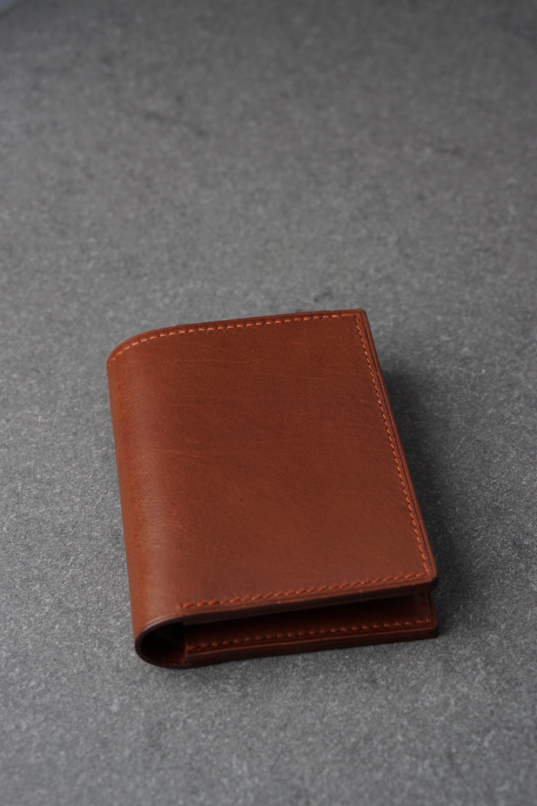 Portofel din piele lucrat 100% manual din piele maro