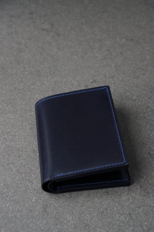 Portofel din piele lucrat 100% manual din piele culoarea albastra