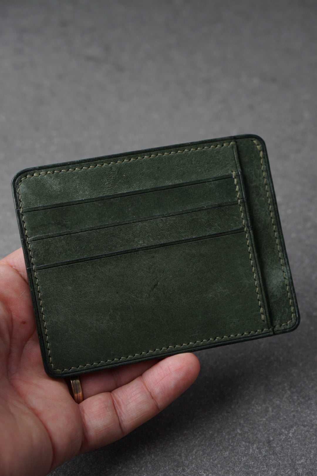 Portofel din piele lucrat 100% manual din piele verde