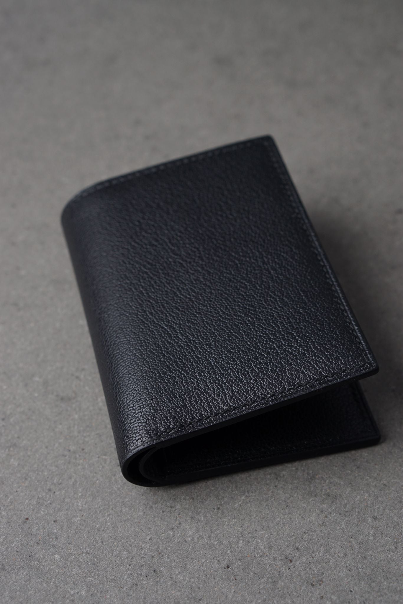 Portofel din piele lucrat 100% manual din piele naturală, Negru