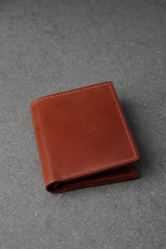 Portofel din piele lucrat 100% manual din piele maro deschis